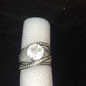 Beautiful .925 Sterling Silver swirl ring